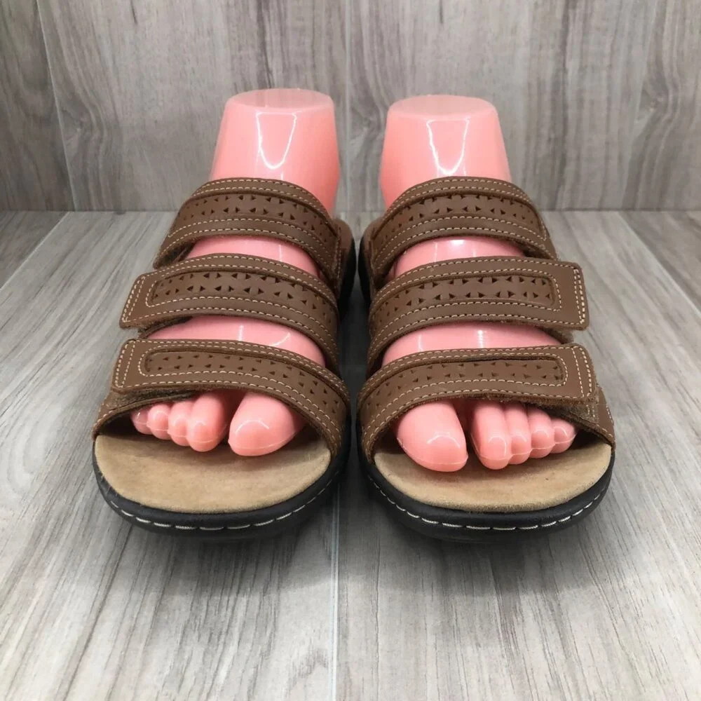 Clarks Sandals Womens 8N Brown Leather Slip On Hook and Loop Shoes